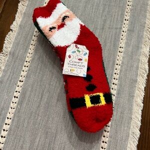 Comfy Threads Christmas 4 Pairs Fuzzy Crew Socks One Size Santa ~~Holiday NWT